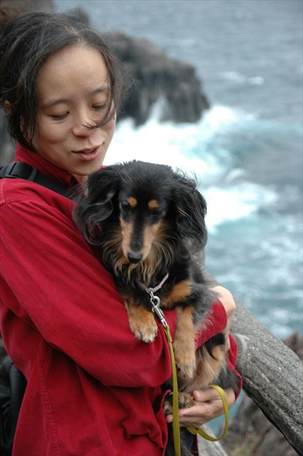 景色よりルパンが大事。大事に大事にだっこ。