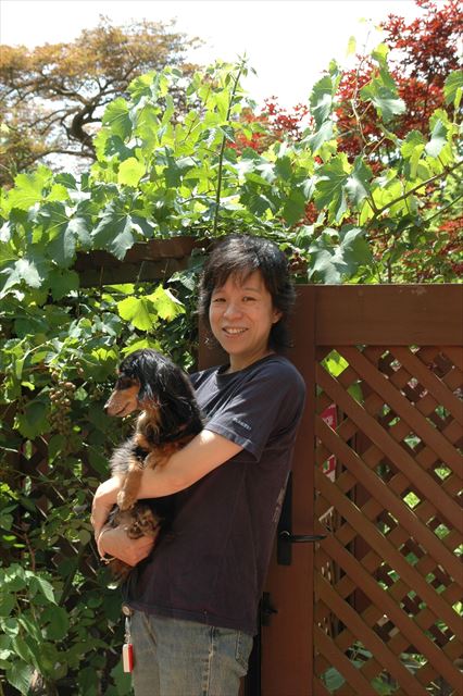 下降りたそう？！ごめんね。たまにはだっこで写真撮りたかったんだよ。